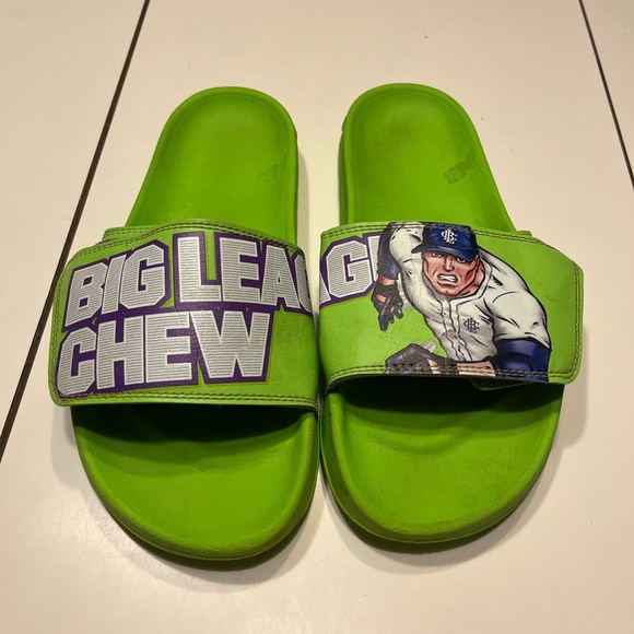 Big League Chew bubble gum size 5 New Balance sandal slides neon green - Picture 1 of 4